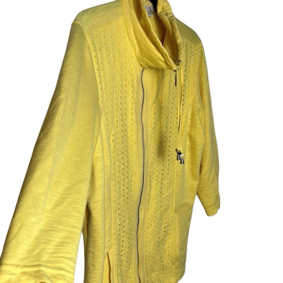 Weekends by Chicos,eyelet,front zip,bracelet sleeve lightweight jacket,cardigan - Picture 3 of 14